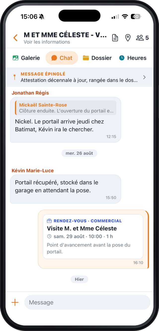 Le fil d'un chantier dans Cordée : message épinglé, réponse citée et rendez-vous au milieu des échanges de l'équipe